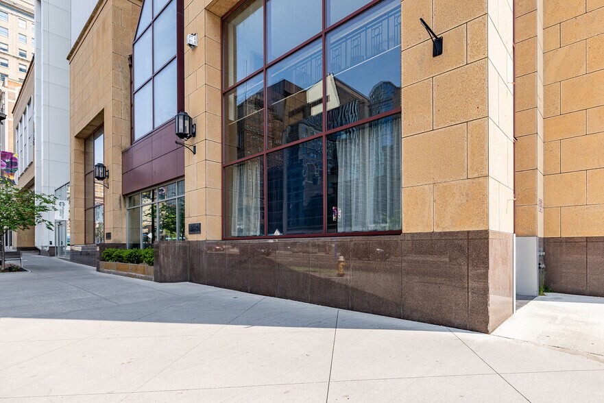 More Photos Of 125 E Main St, Rochester Hotel For Lease