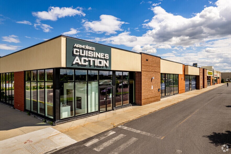 More Photos Of 1010 Boul Des Pres-Verts, La Prairie Freestanding For Lease