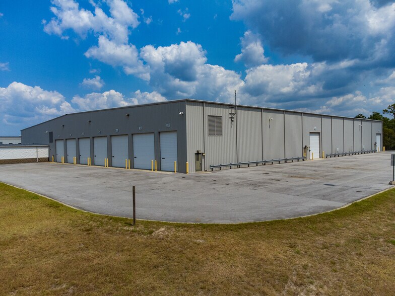 More Photos Of 7801 Commerce Blvd, Panama City Distribution For Sale