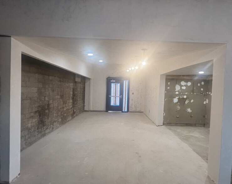 More Photos Of 9321 N Classen Blvd, Oklahoma City Storefront Retail Office For Sale