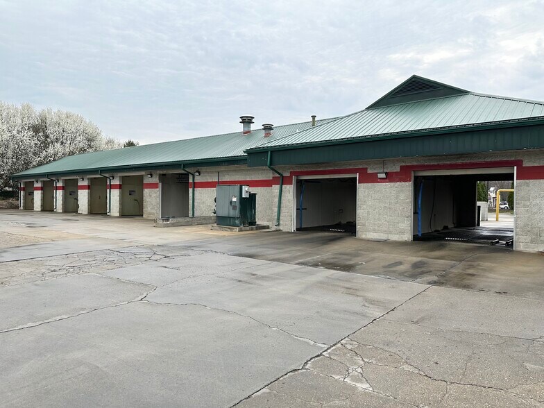 More Photos Of 2222 Spring Clean Ave, Terre Haute Carwash For Sale