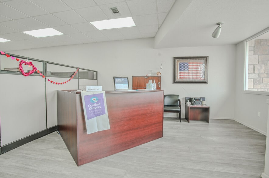 More Photos Of 1824 26th St, Snyder Office For Sale