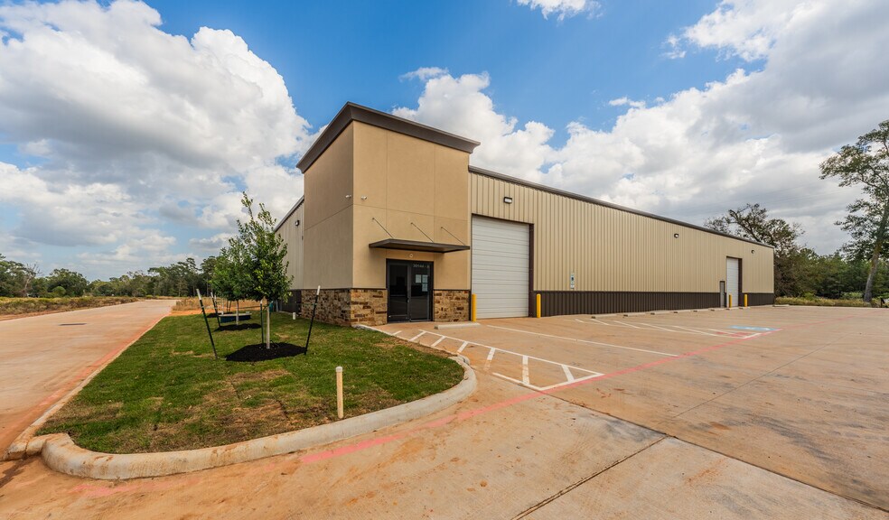 More Photos Of 30130 Dobbin Huffsmith Rd, Magnolia Distribution For Sale