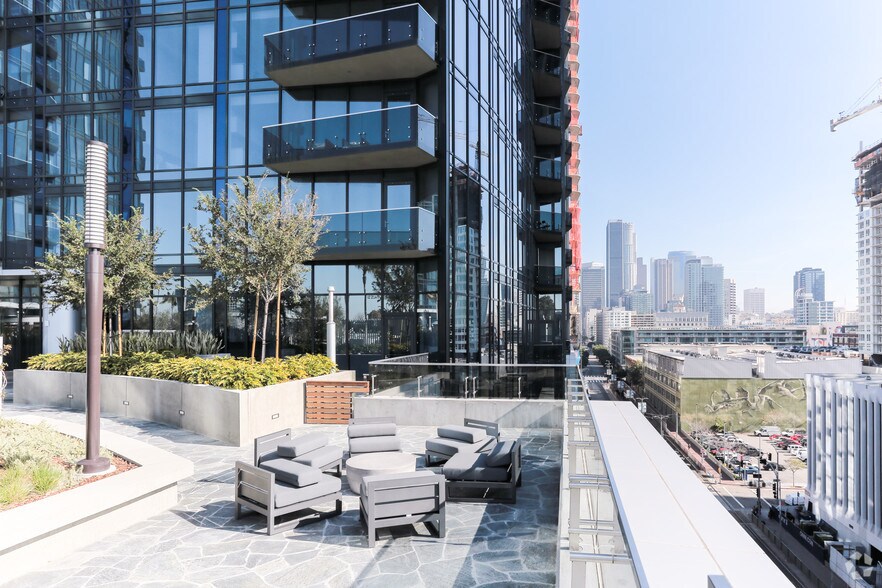 More Photos Of 1200 S Figueroa St, Los Angeles Apartments For Lease