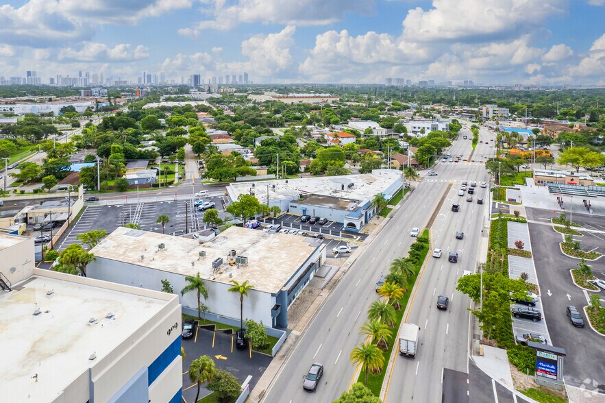More Photos Of 975 N Miami Beach Blvd, North Miami Beach Coworking Space