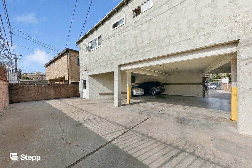 More Photos Of 914 S St Andrews Pl, Los Angeles Apartments For Sale