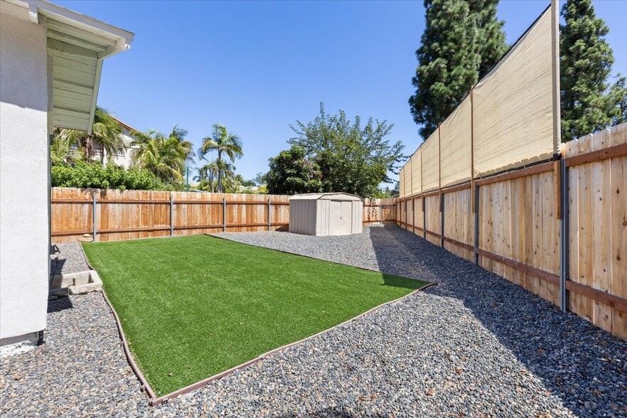 More Photos Of 5590 Shasta Ln, La Mesa Apartments For Sale