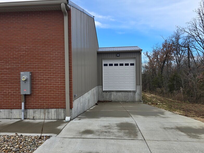 More Photos Of 821 State Hwy 47, Warrenton Warehouse For Lease