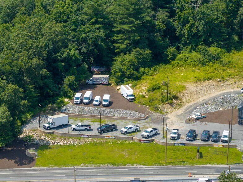 More Photos Of 1097 Eddie Dowling Hwy, North Smithfield Service Station For Sale