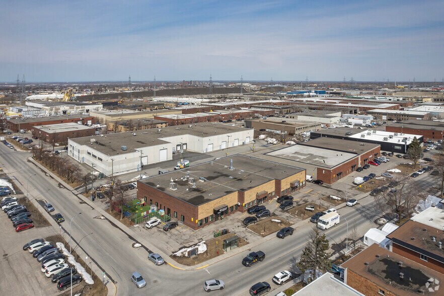 More Photos Of 6085-6095 Blvd Couture, Montréal Unknown For Lease