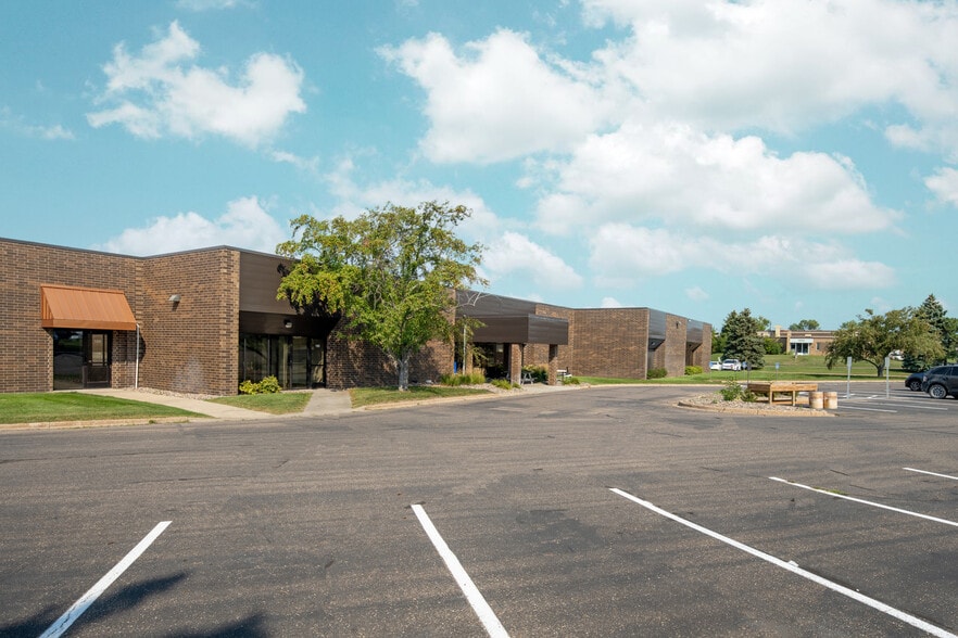 Primary Photo Of 1301 Corporate Center Dr, Eagan Unknown For Lease