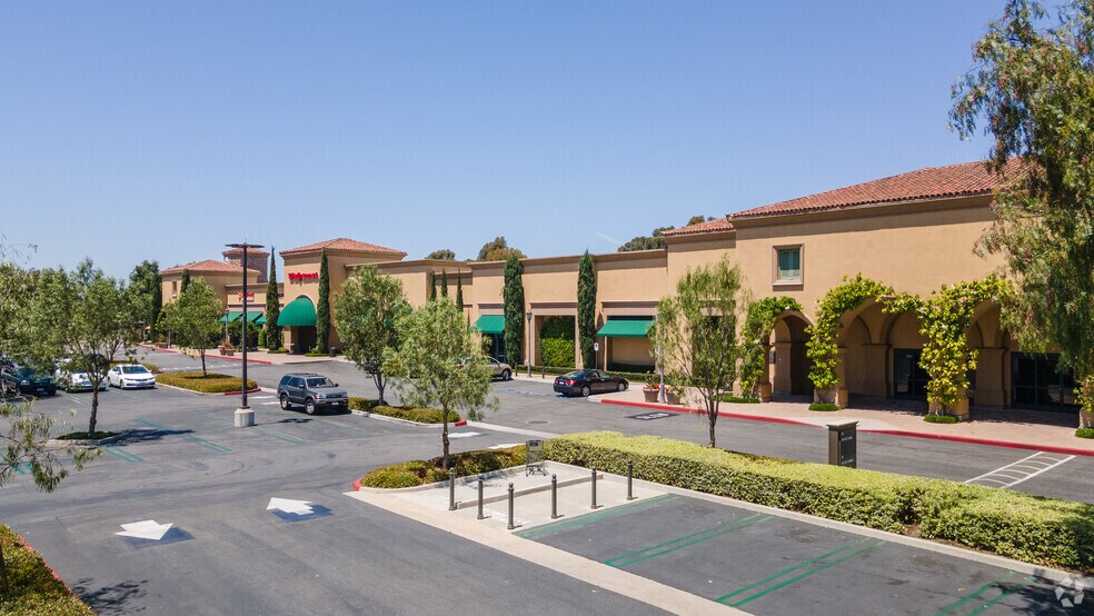 More Photos Of 5521-5715 Alton Pky, Irvine General Retail For Lease