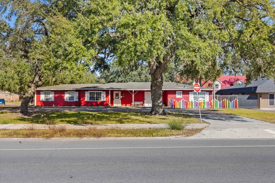 More Photos Of 516 N Tx-3 Hwy, League City Freestanding For Lease