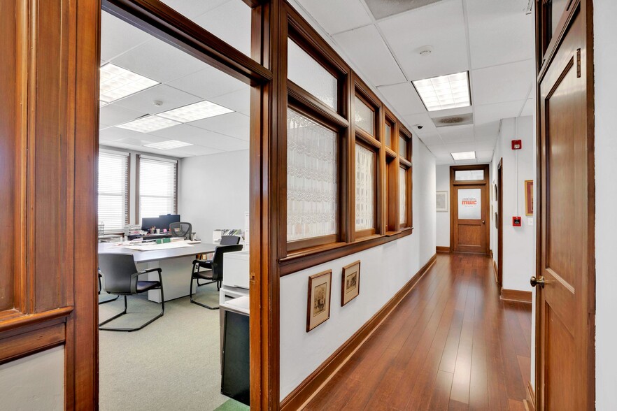 More Photos Of 725 Folger Ave, Berkeley Loft Creative Space For Sale