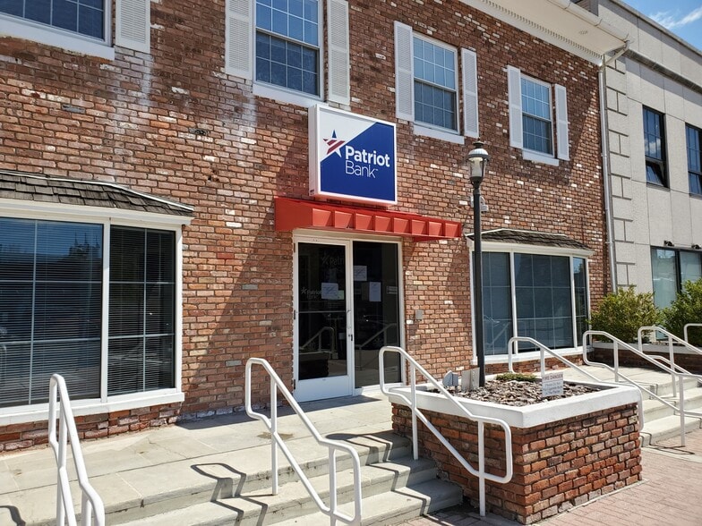 More Photos Of 16 River St, Norwalk Medical For Lease