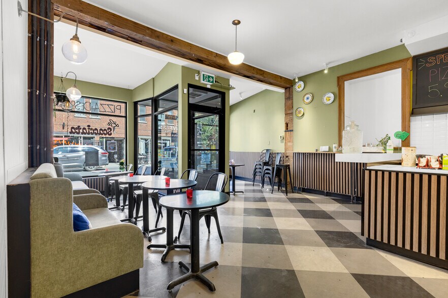 More Photos Of 2660-2664 St Notre-Dame O, Montréal Storefront For Lease
