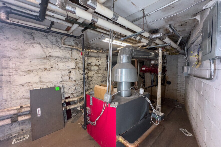 More Photos Of 950-952 Bergen St, Brooklyn Apartments For Sale