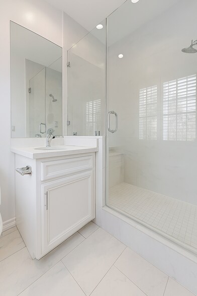 More Photos Of 208 El Camino Dr, Beverly Hills Apartments For Sale