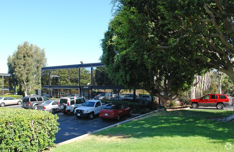 More Photos Of 3456 Camino del Rio N, San Diego Office For Lease