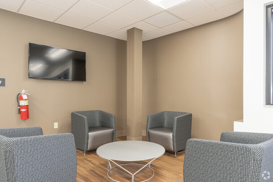 More Photos Of 7535 Windsor Dr, Allentown Office For Lease