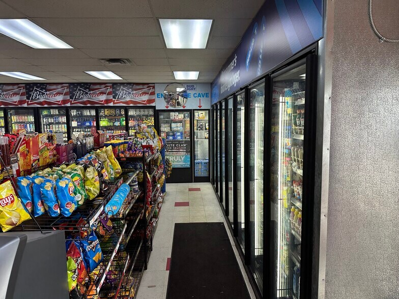 More Photos Of 3116 E 9 Mile Rd, Warren Convenience Store For Sale