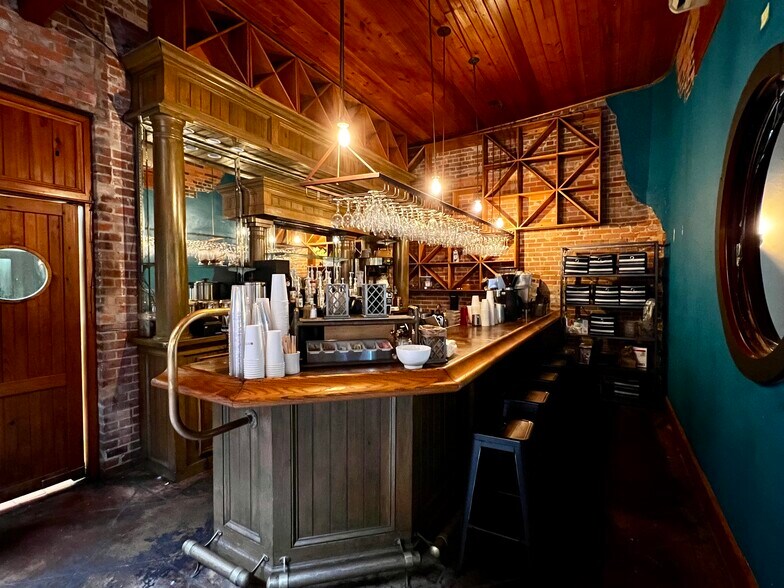 More Photos Of 117 Walnut St, Hattiesburg Restaurant For Sale