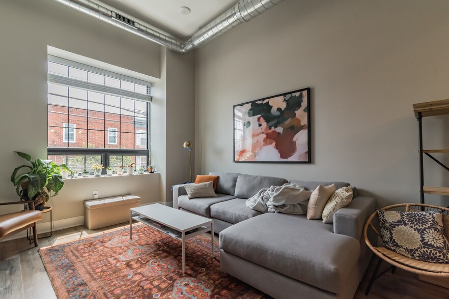 More Photos Of 1728 S 2nd St, Philadelphia Apartments For Lease