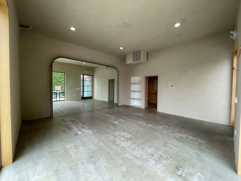 More Photos Of 8478-8480 Melrose Pl, Los Angeles Storefront Retail Office For Lease