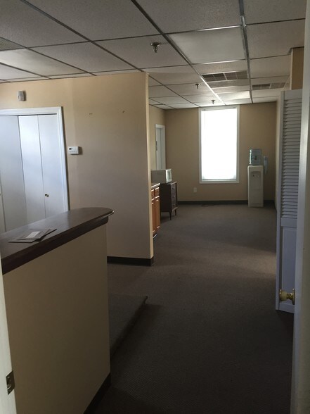 More Photos Of 60 Pine St, Methuen Light Manufacturing For Lease