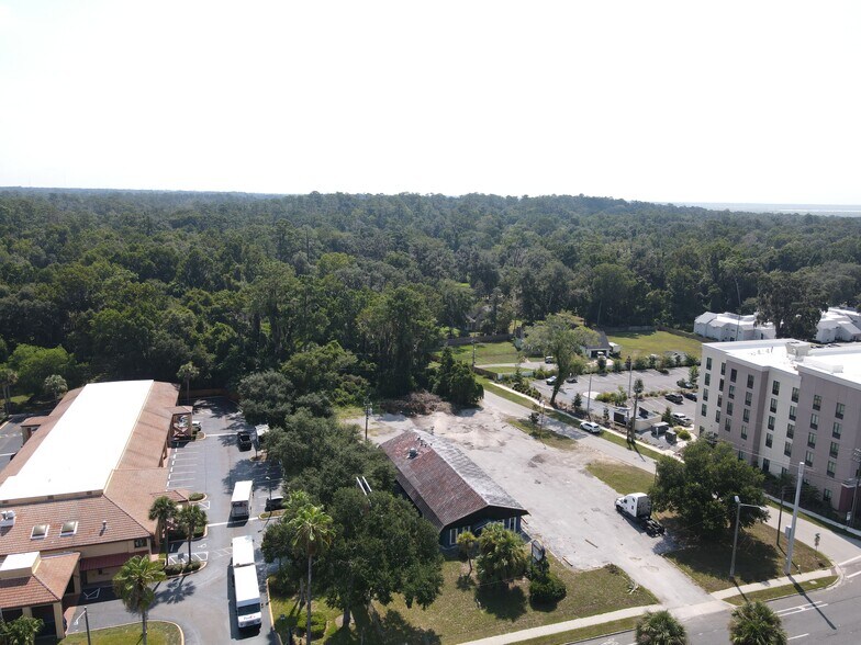 More Photos Of 2445 SW 13th St, Gainesville Storefront Retail Office For Sale