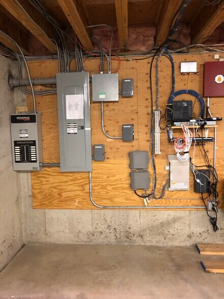 More Photos Of 27 W Sand Lake Rd, Wynantskill Medical For Sale