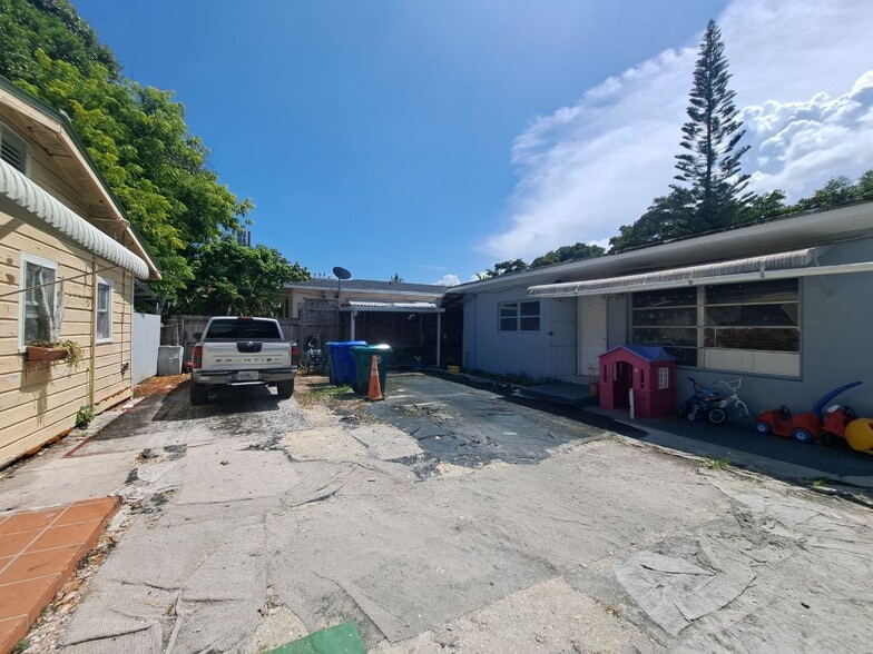 More Photos Of 2835 SW 37th Ct, Miami Apartments For Sale