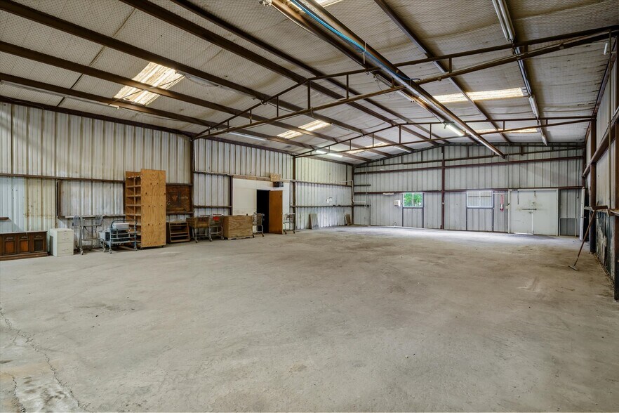 More Photos Of 7439 FM 314, Ben Wheeler Industrial For Sale