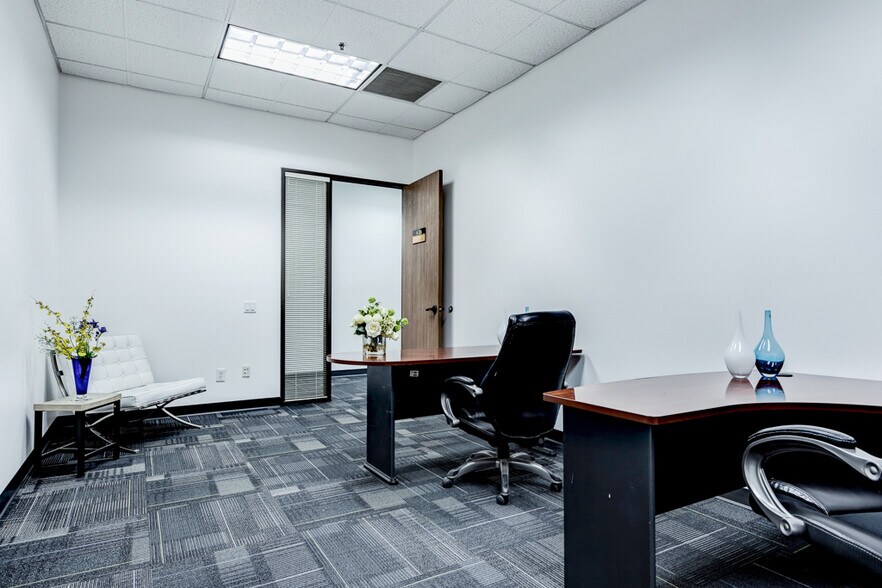More Photos Of 17588 Rowland St, City of Industry Light Distribution For Lease