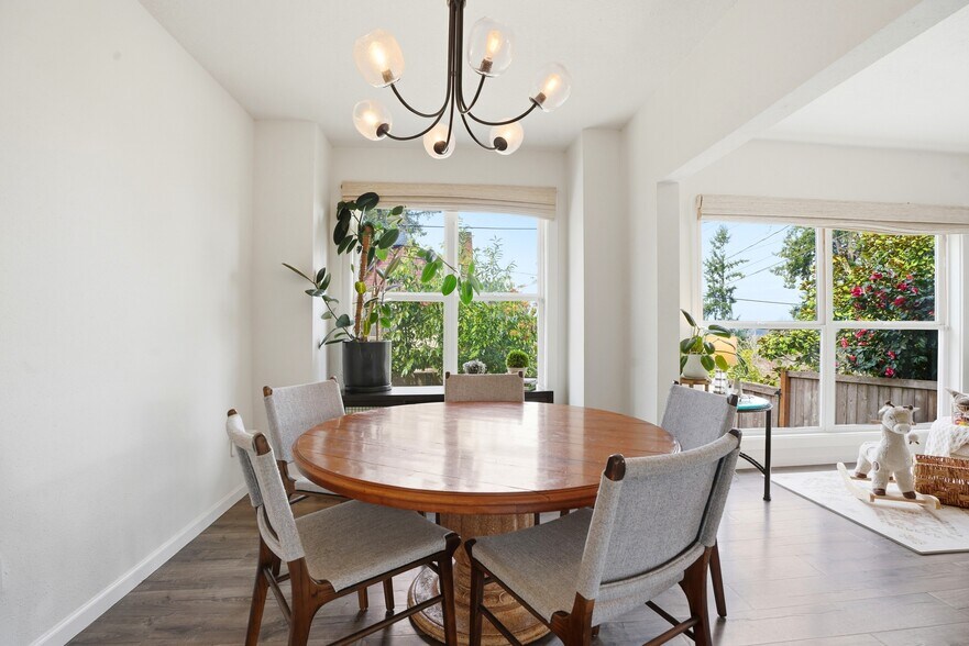 More Photos Of 1314 7th St, Oregon City Flex For Sale