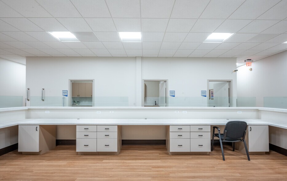 More Photos Of 3795 Boynton Beach Blvd, Boynton Beach Medical For Lease