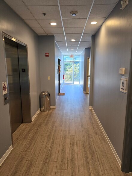 More Photos Of 598 Nancy St, Marietta Medical For Lease