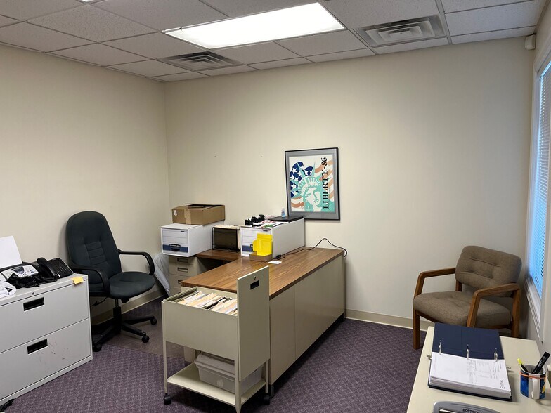 More Photos Of 8426 Medical Plaza Dr, Charlotte Office For Sale