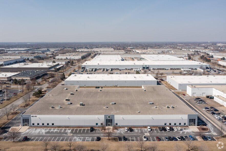 More Photos Of 485-493 Mission St, Carol Stream Warehouse For Lease