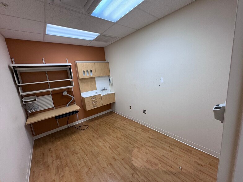 More Photos Of 5901 US Highway 27 S, Sebring Medical For Lease