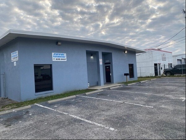 More Photos Of 2850-2852 47th Ave N, Saint Petersburg Warehouse For Sale