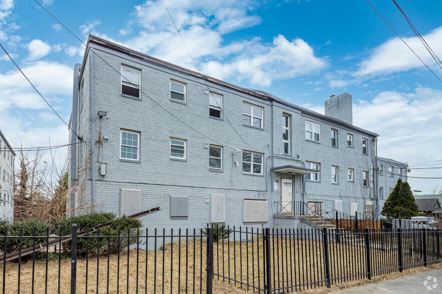 Primary Photo Of 2844 Langston Pl SE, Washington Apartments For Sale