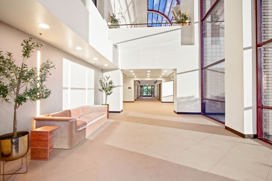 More Photos Of 62 Corporate Park, Irvine Medical For Lease