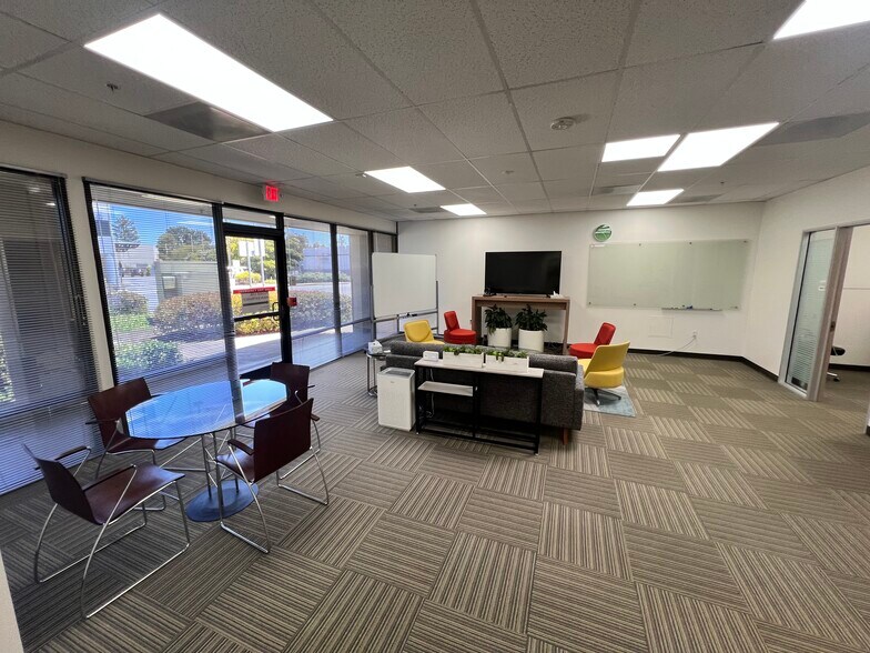 More Photos Of 384 Foster City Blvd, Foster City Research And Development For Lease