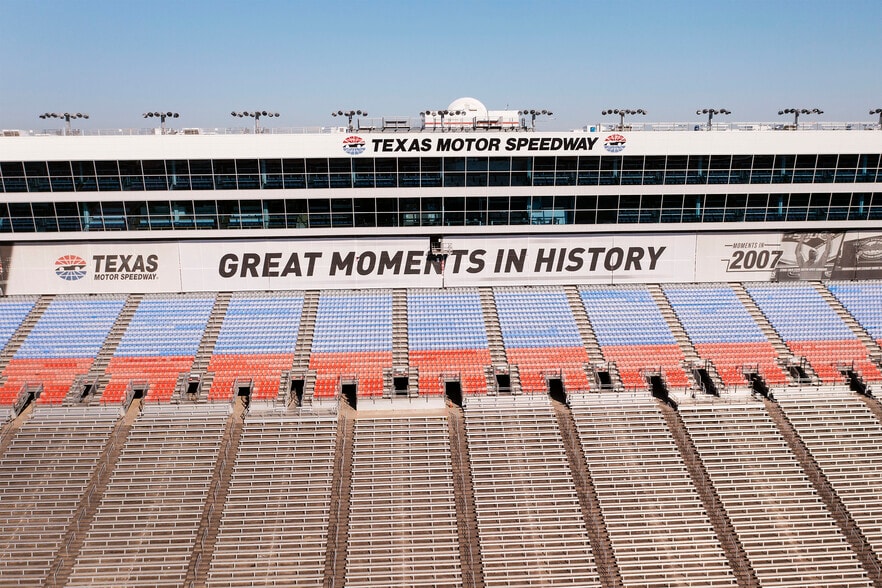 More Photos Of 3575 Lone Star Cir, Fort Worth Apartments For Sale