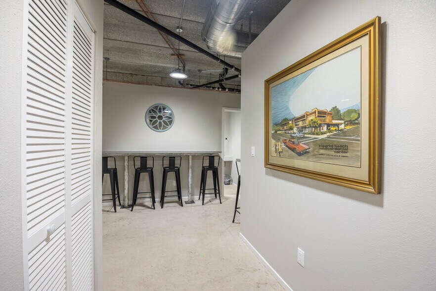 More Photos Of 1340 Imperial Beach Blvd, Imperial Beach Office For Lease