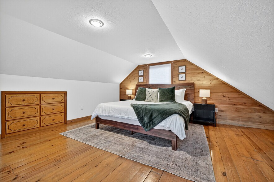 More Photos Of 77 Alpine Way, Blairsville Hotel For Sale