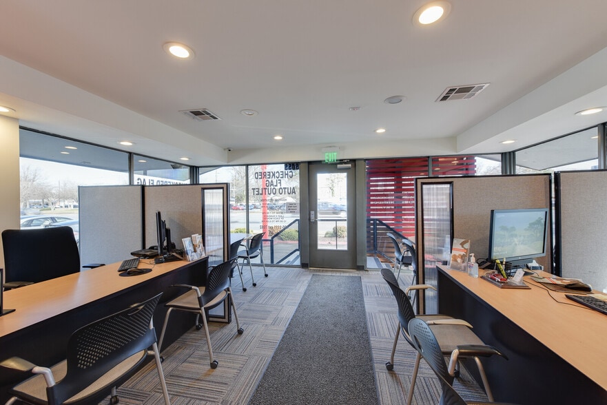 More Photos Of 5055 Virginia Beach Blvd, Virginia Beach Auto Dealership For Lease