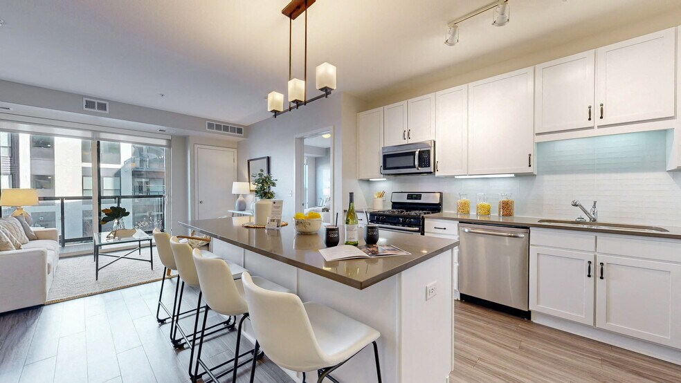 More Photos Of 1700 Plymouth Rd, Minnetonka Apartments For Lease