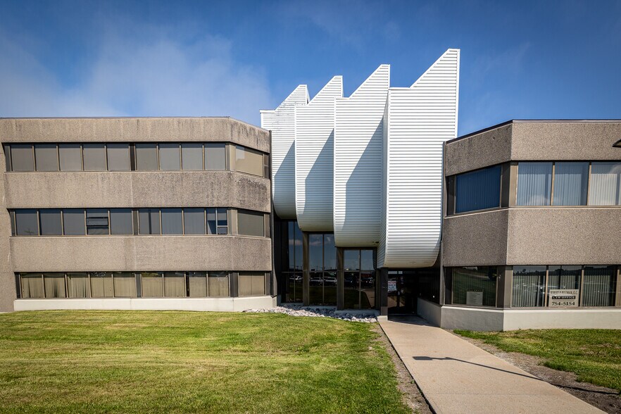 More Photos Of 370 Torbay Rd, St. John's Office For Lease